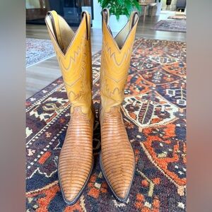 Justin VINTAGE GENUINE 1974 Lizard men’s cowboy boots (SIZE 11D)/